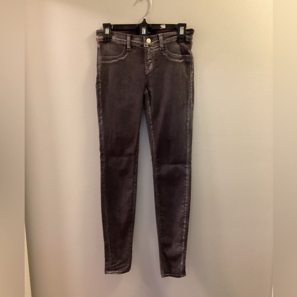 J Brand Super skinny jeans woman’s size 26
Indigo will bleed